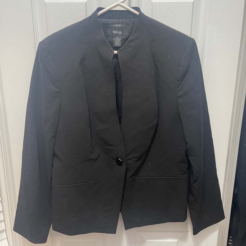 Style and Co Blazer Jacket Inverted Collar Size 6 black